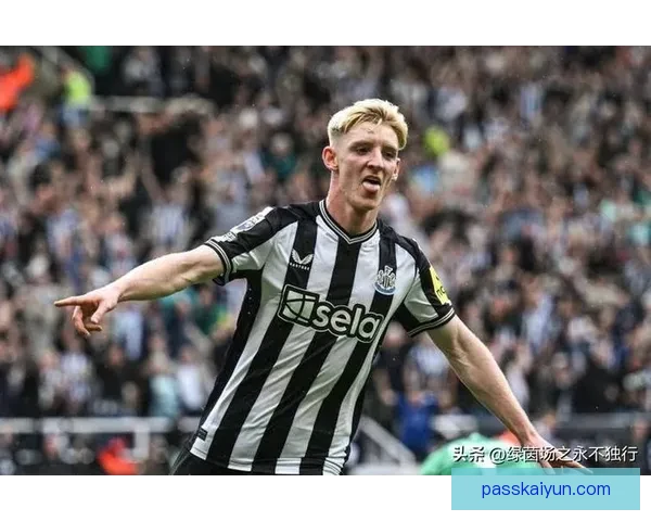 纽卡斯尔联阵容深度分析：多线作战下的轮换实力与竞争力增强晰